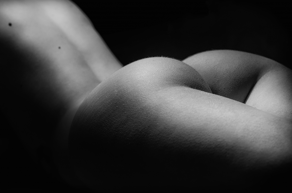 nudo in bianco e nero
