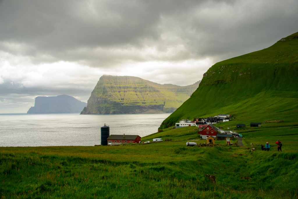 Kalsoy, silenzio tra le scogliere