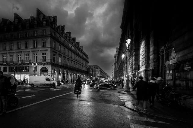 Voyage dans le temps-Rue de Rivoli Paris