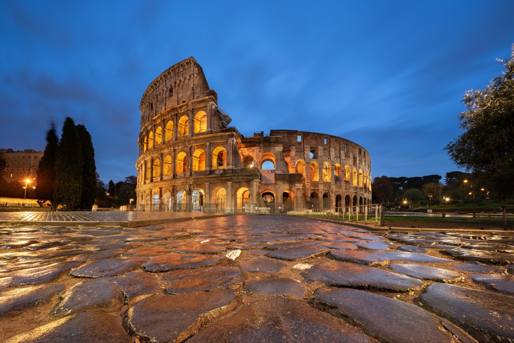 Il Colosseo all’alba, Roma