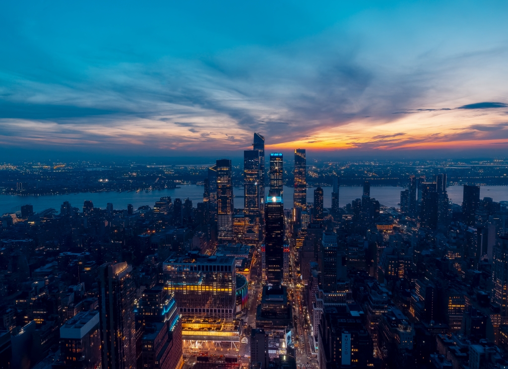 Skyline di Manhattan al tramonto visto dall’alto