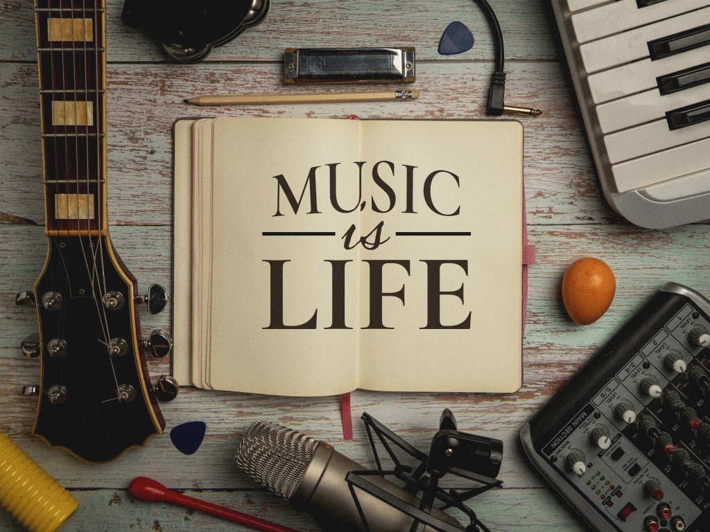 Music is Life – Scrivania di un cantautore
