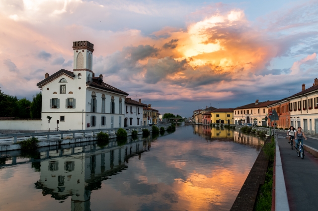 Tramonto sul Naviglio