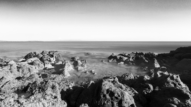 Costa in bianco e nero