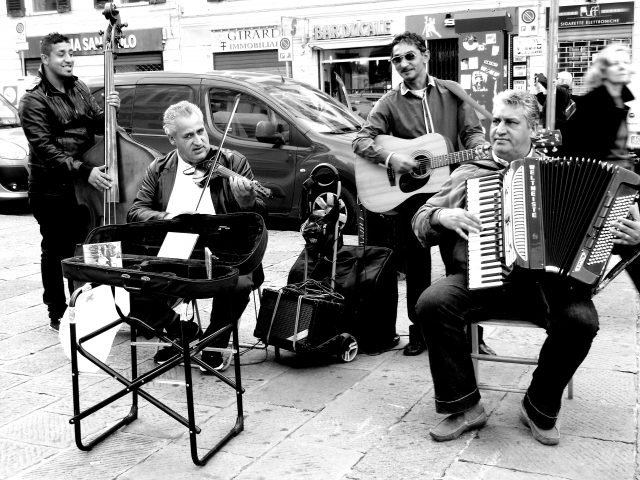 E ora musica street signori! · graziellataibi