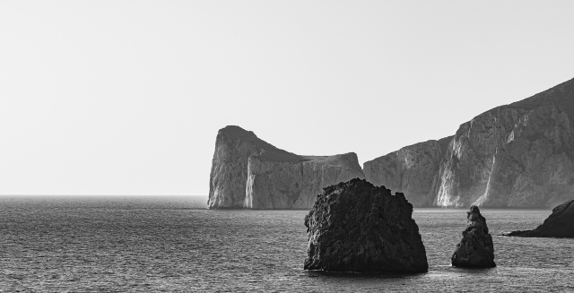 Costa in bianco e nero