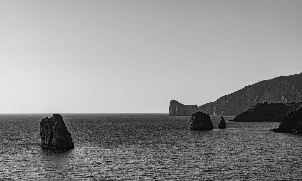 Costa in bianco e nero