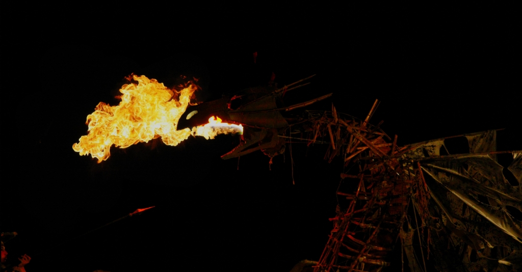 Soffio di drago, ali di gigante.