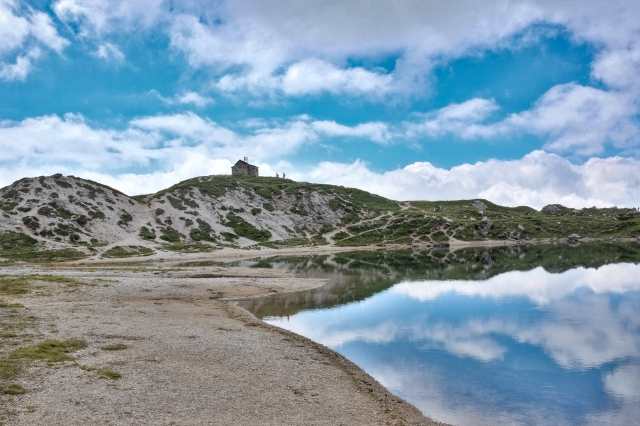 Lago d'alta montagna