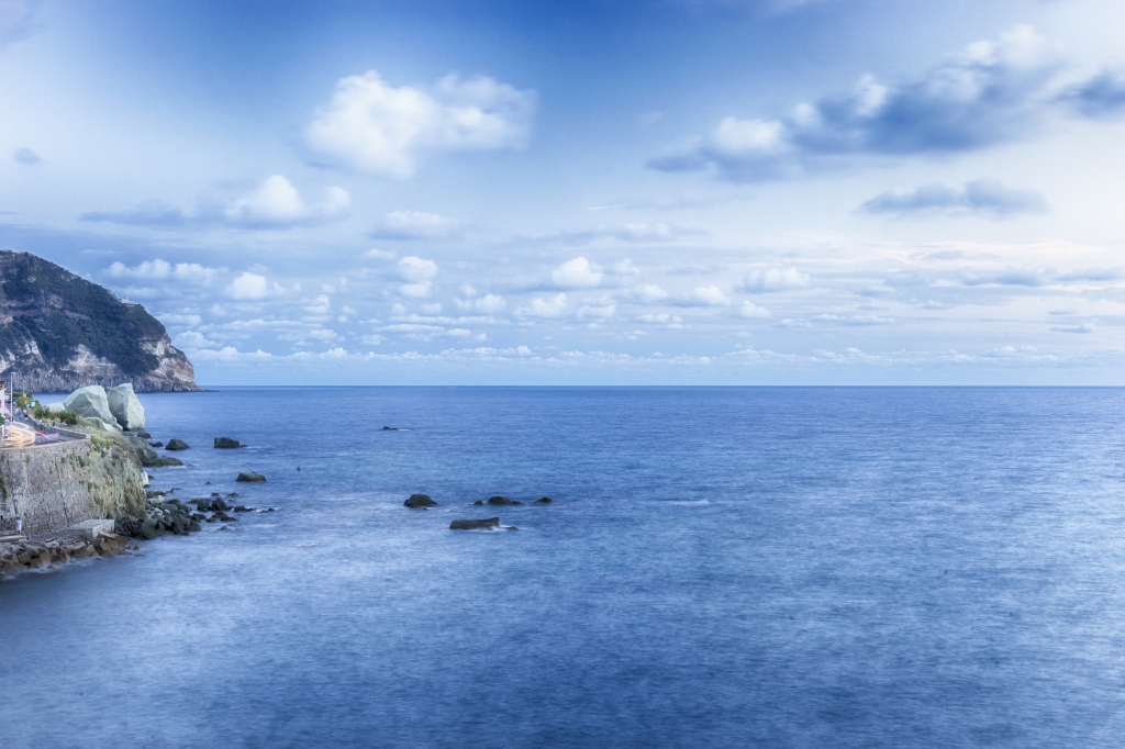 Nuvole sul mare