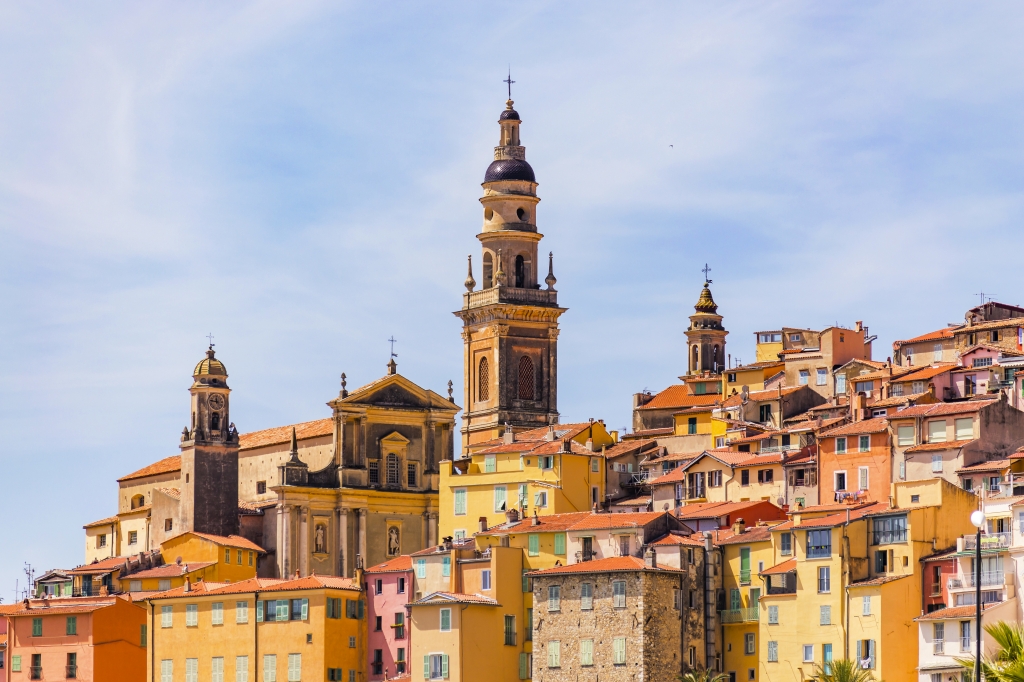 La Cattedrale di Mentone e nella città vecchia