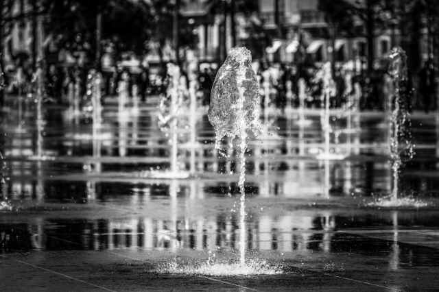 Fontana nel centro di Nizza