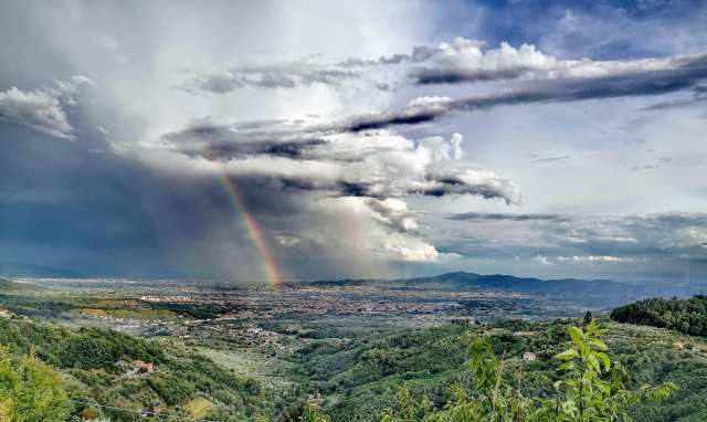 Arcobaleno sulla piana pistoiese