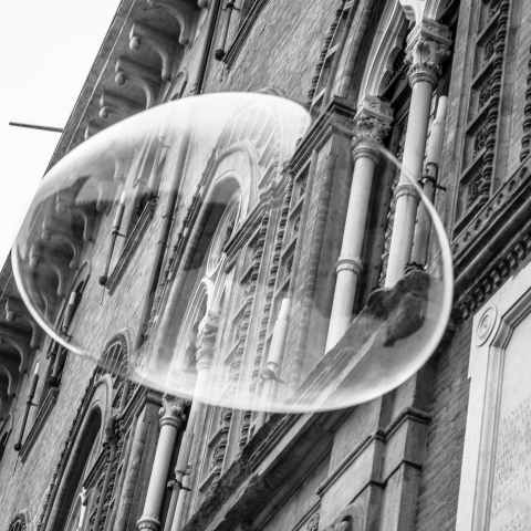 Bolla di sapone in città
