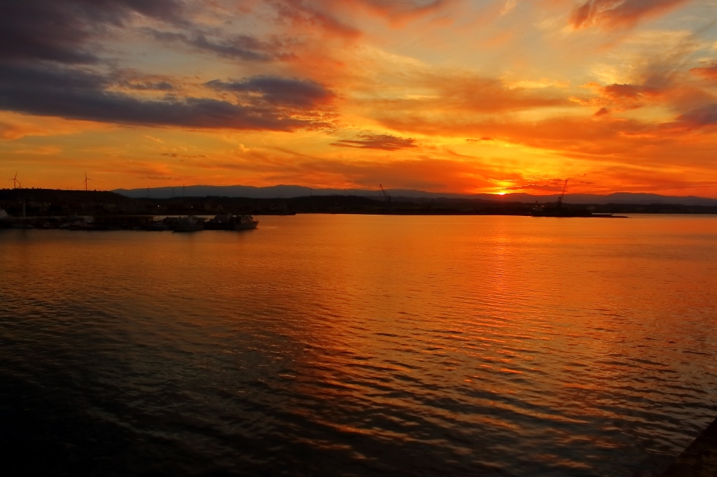 sole al tramonto