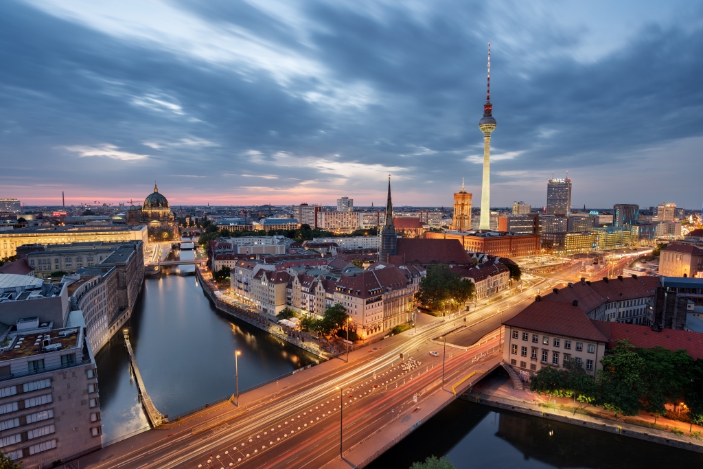 Lo skyline di Berlino al tramonto