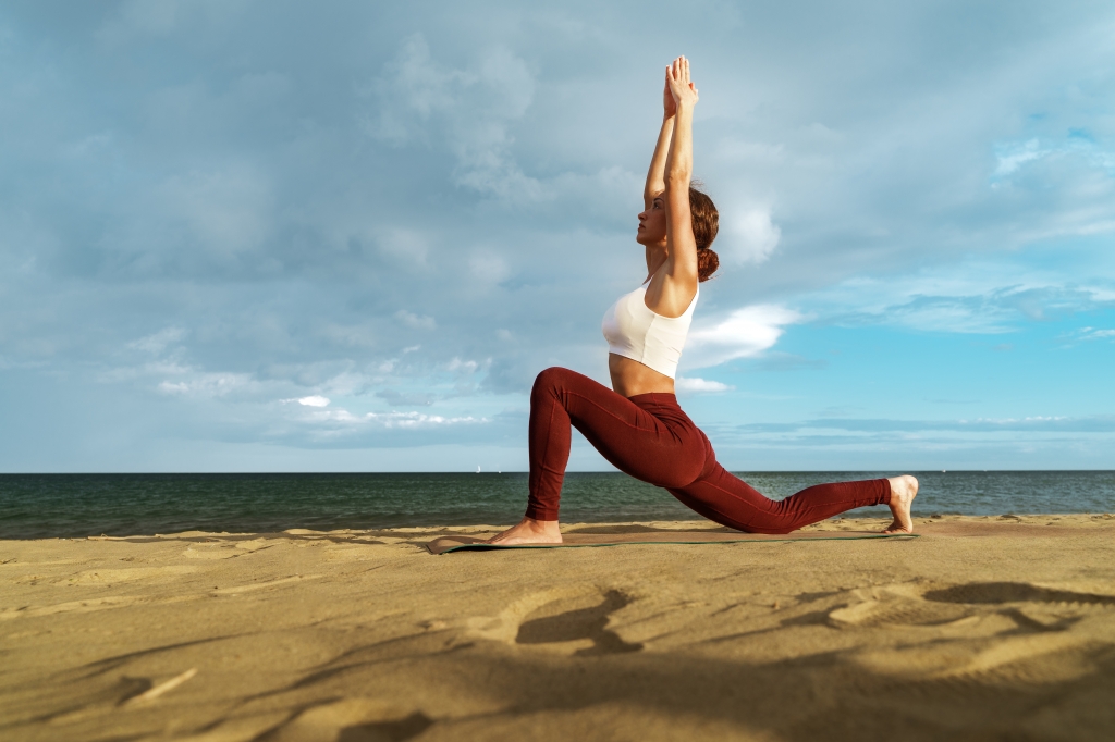 Yoga sulla spiaggia
