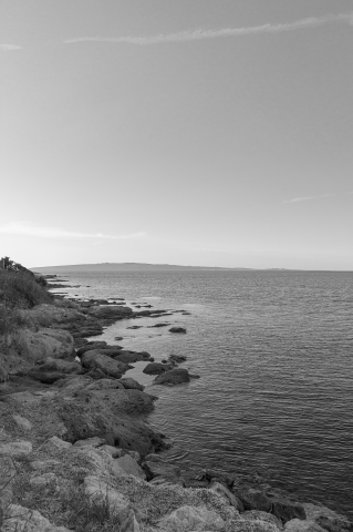 Riva del mare (bianco e nero)