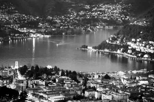 Le luci e la loro città