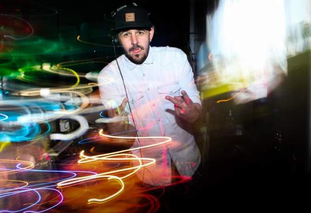 DJ