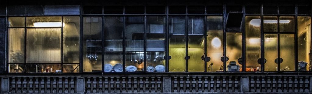 La cucina vista da dietro