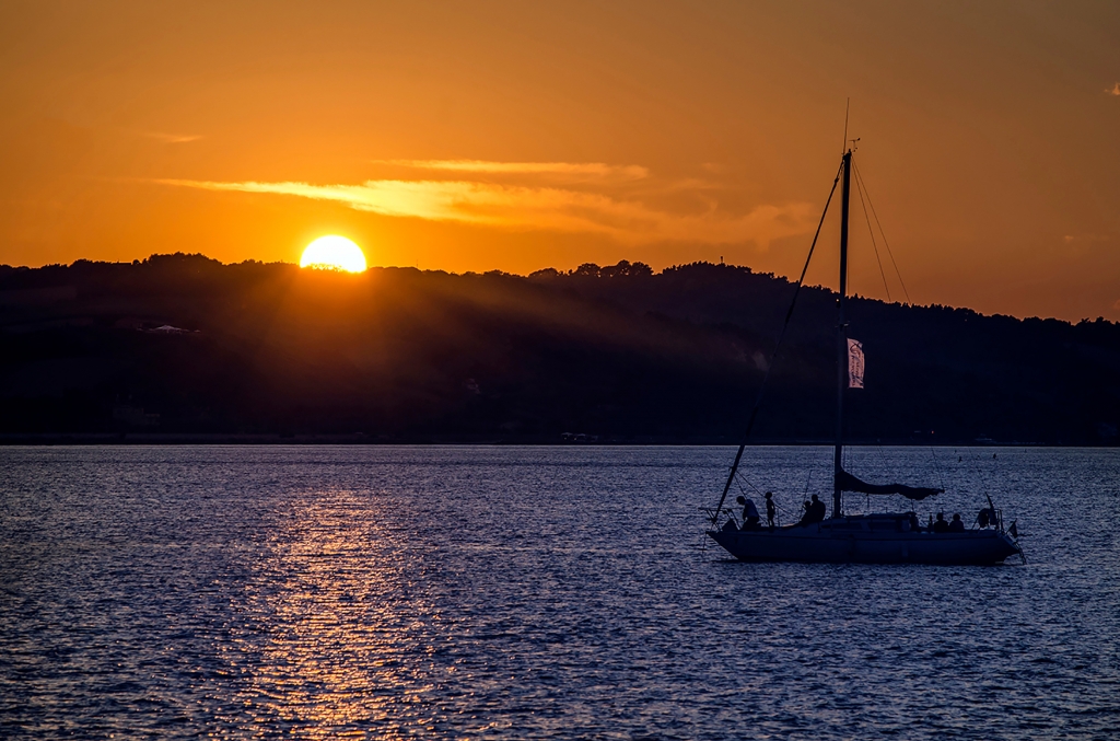 La magia del tramonto sul mare