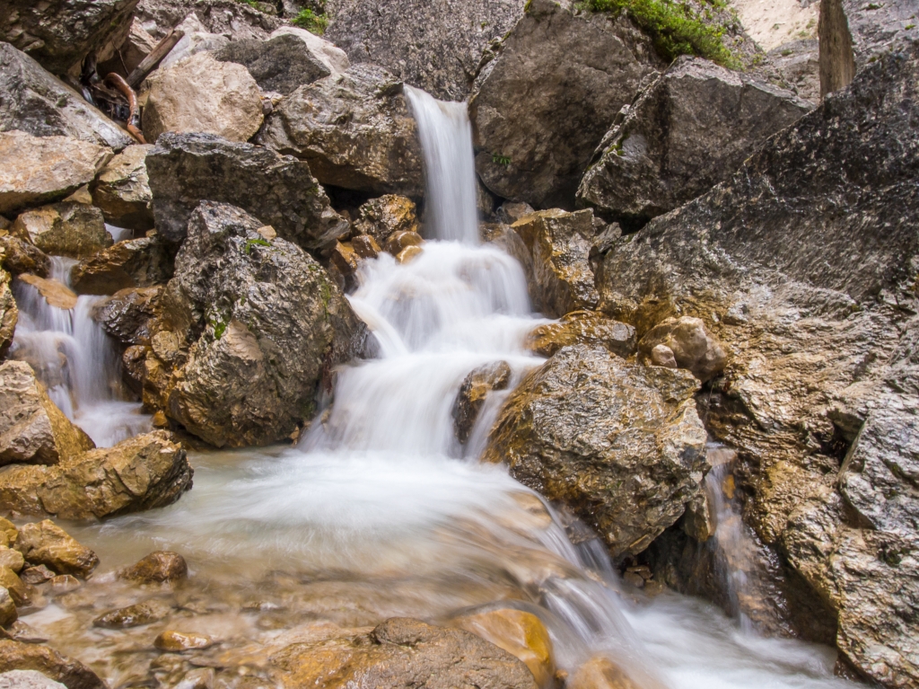 Flussi tra le rocce