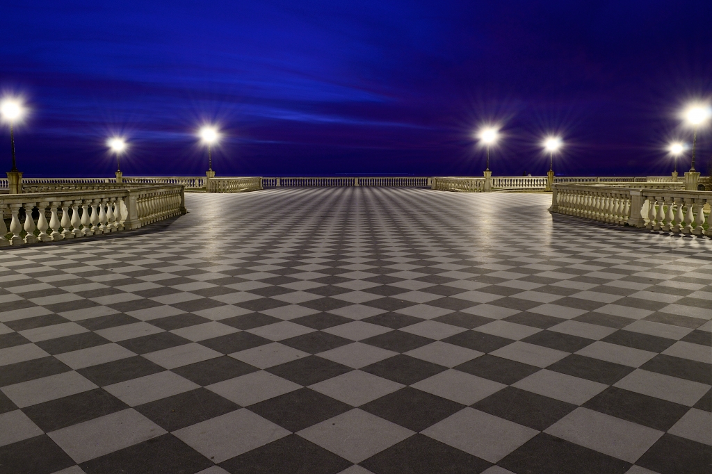 Terrazza Mascagni, l'ora blu