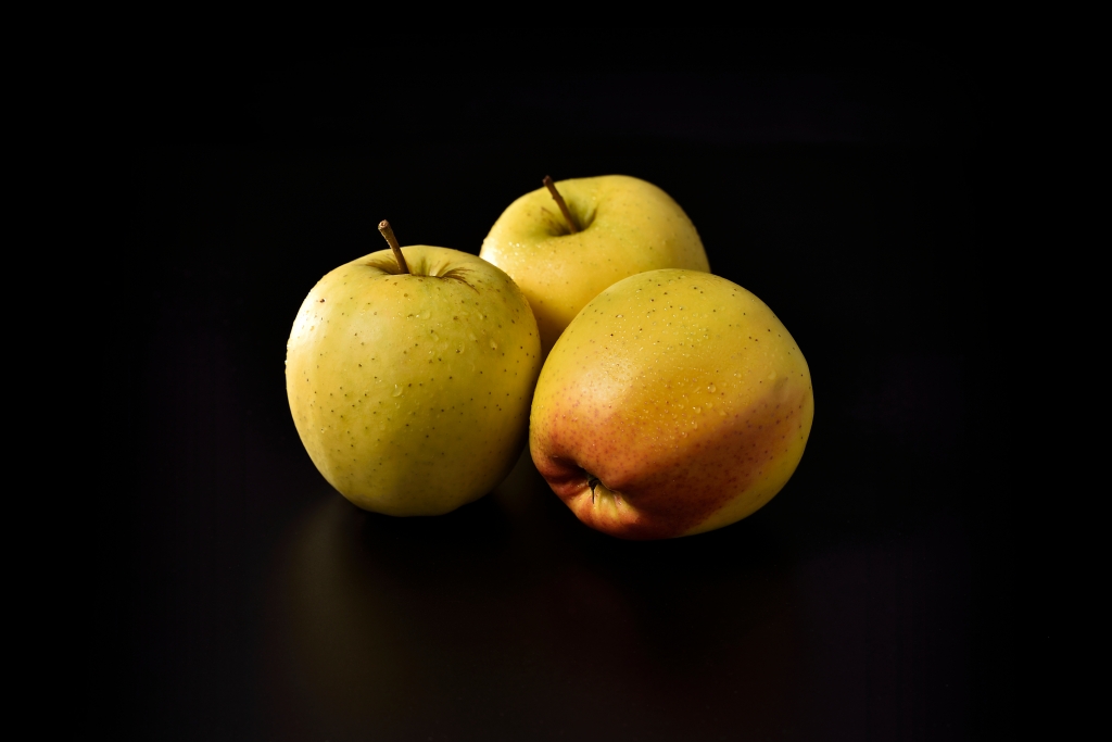 Yellow Apples