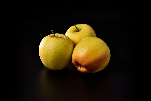 Yellow Apples · fornaciari_luca