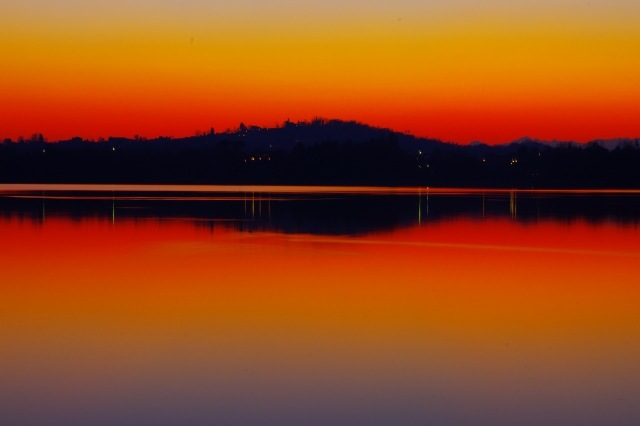 Riflessi sul Lago al Tramonto (III)