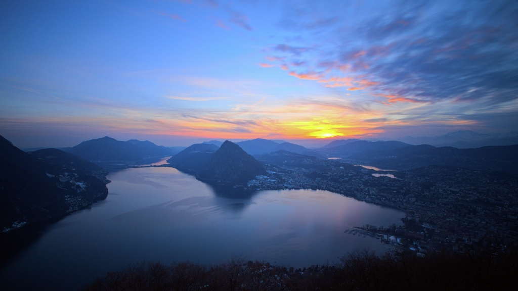 Ceresio Blue Hour