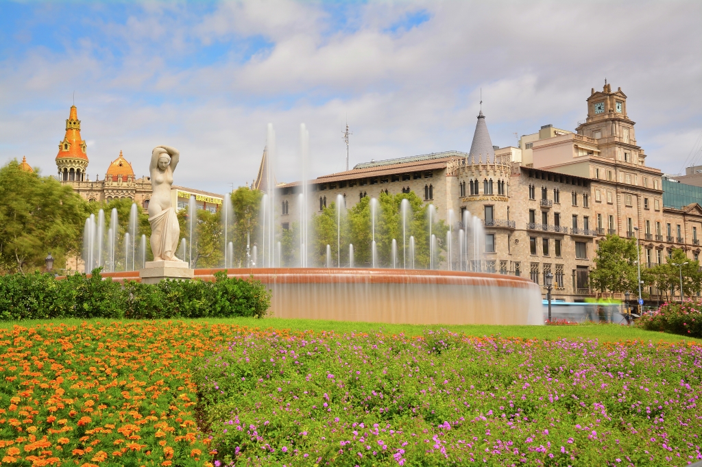 L’armonia di Plaza Catalunya, Barcellona