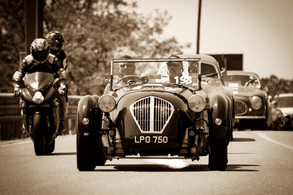 A tutta velocità! Mille Miglia ...