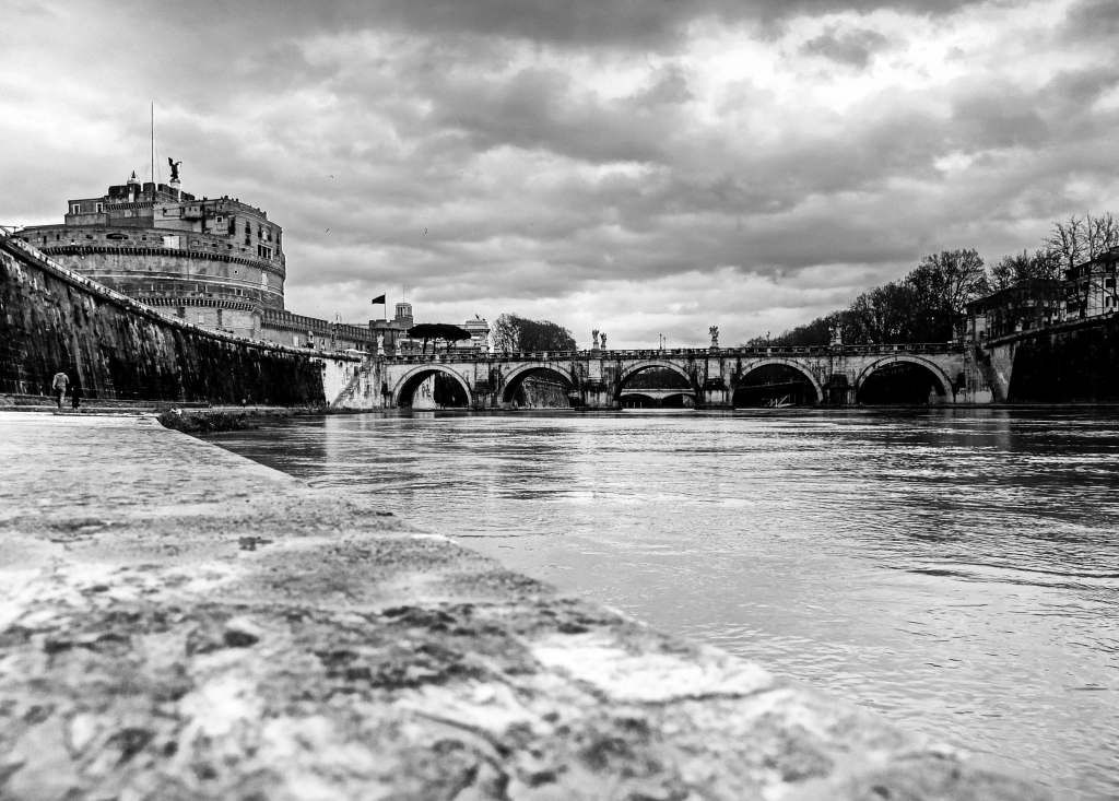 A filo del fiume Tevere, Roma
