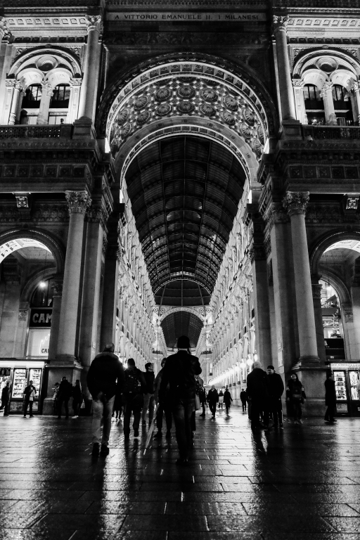 Milano by night