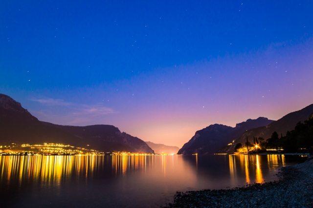 Stelle sopra il lago
