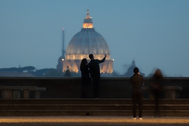 Selfie and Shots ... in front of the Holiest Place (Rome)