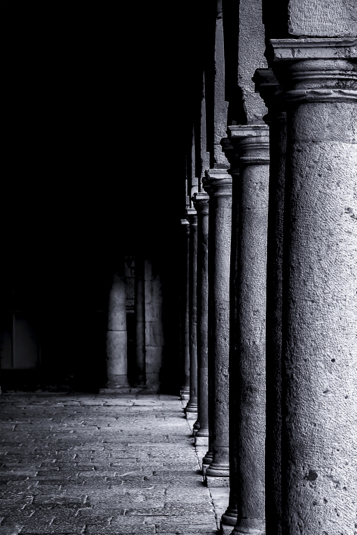 Colonne in fila