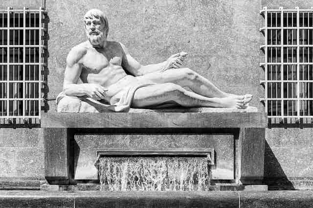 Statua del fiume Po