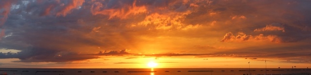 Alba sul mare