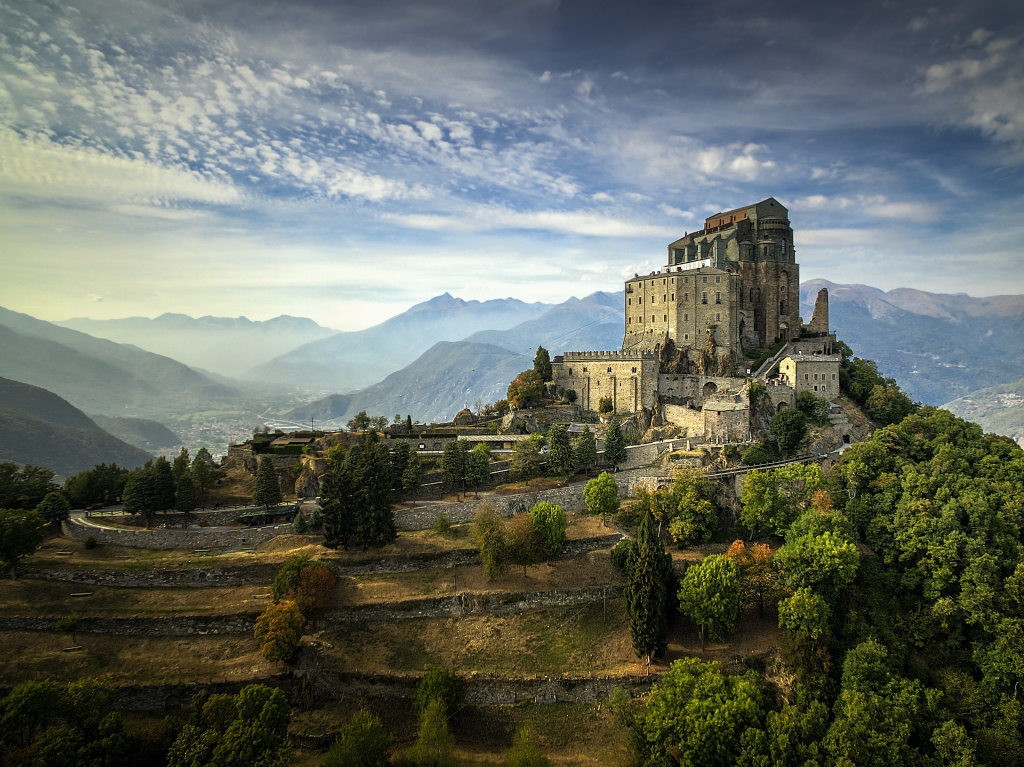 La sacra di San Michele al tramonto