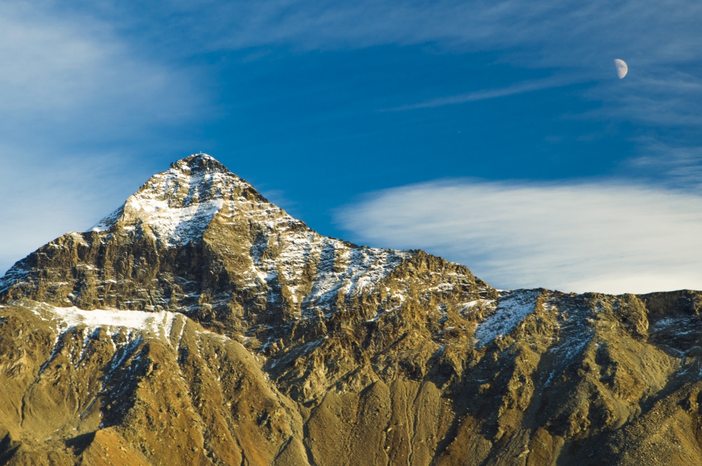 La montagna e la luna