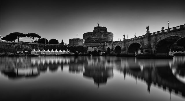 Along the Tiber, Rome