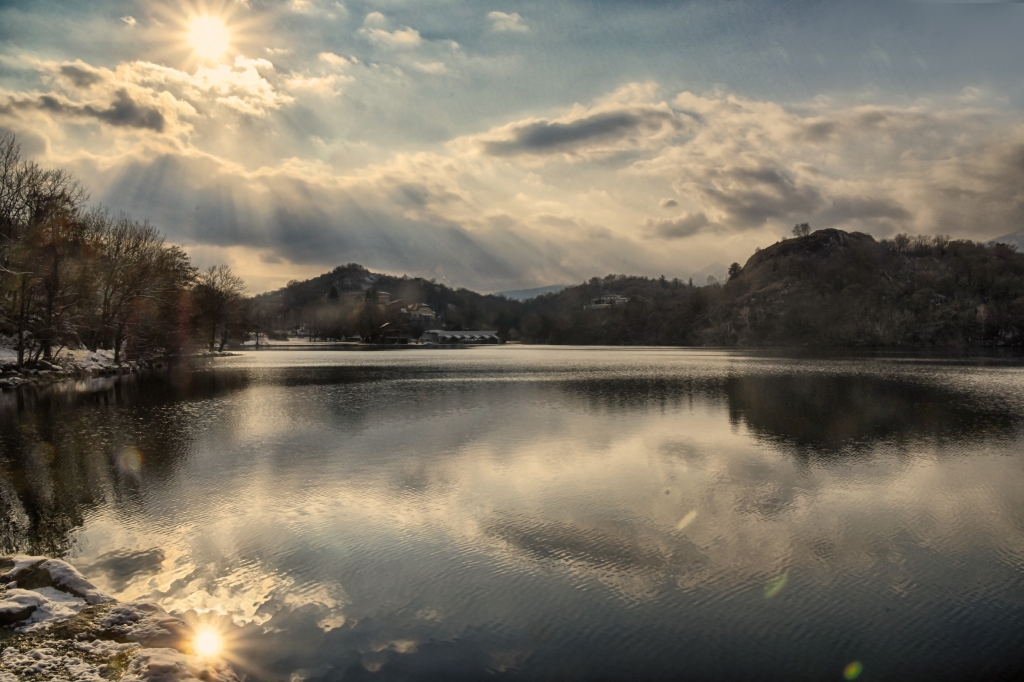 Il lago al tramonto