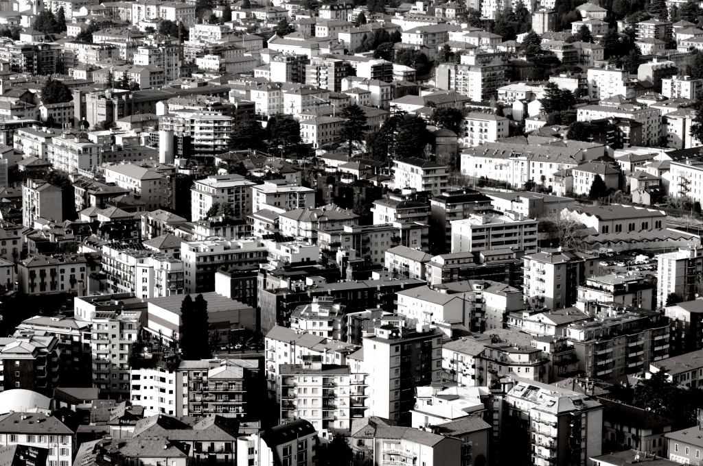 Chaotic urban order