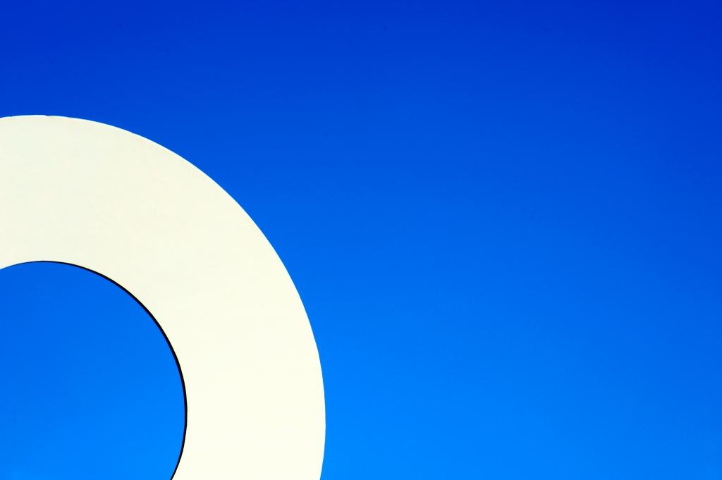 Beyond the Circle - Oltre il Cerchio