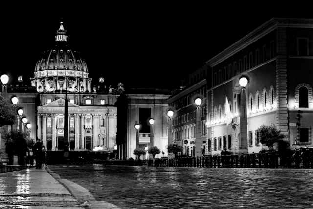 Sera in Vaticano, Roma.