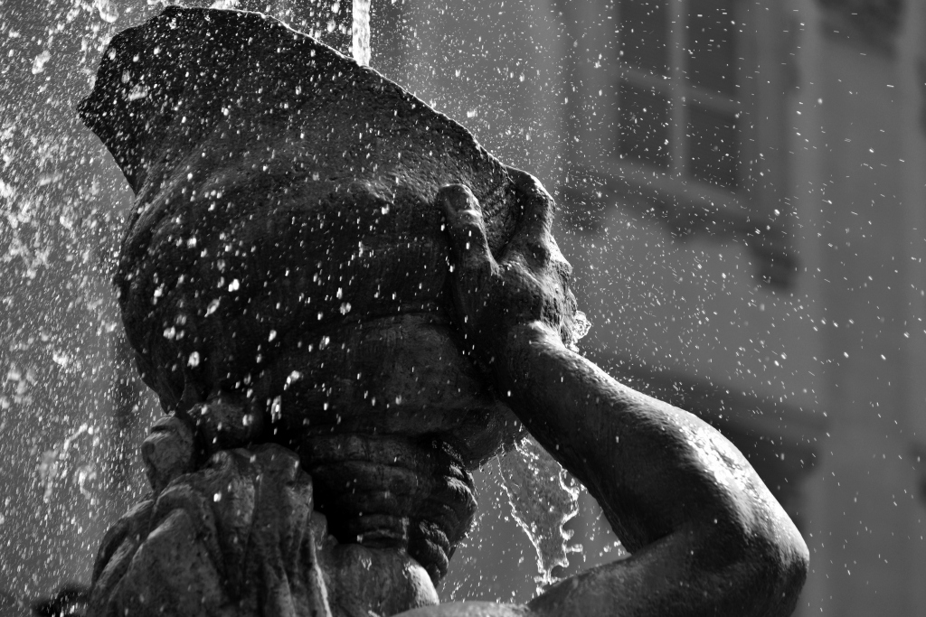 Fontana del Tritone