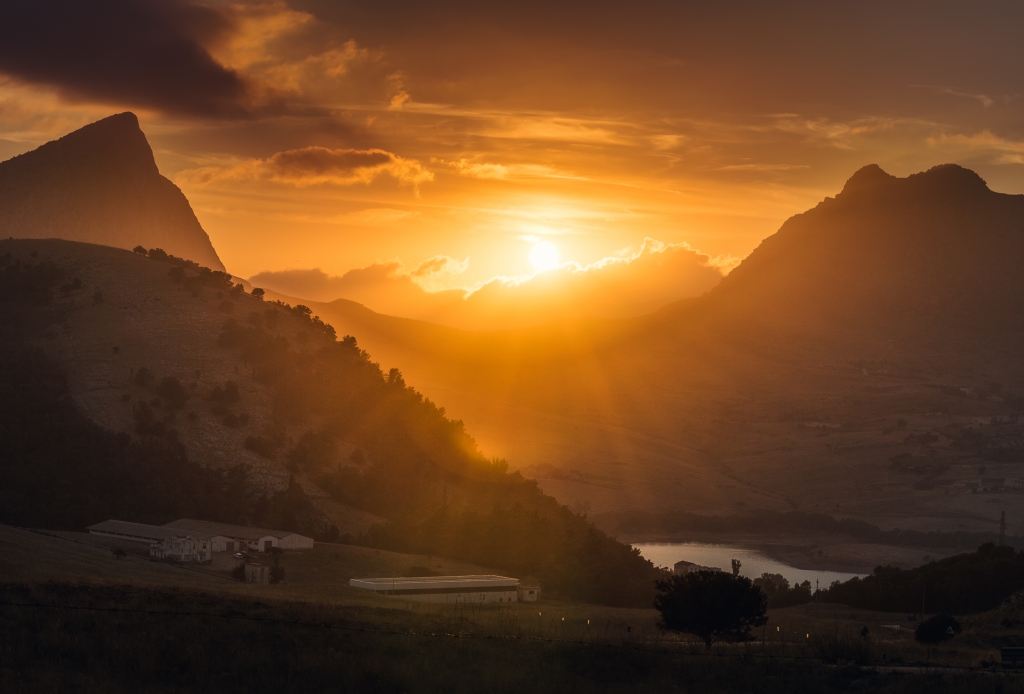 Tramonto a ovest